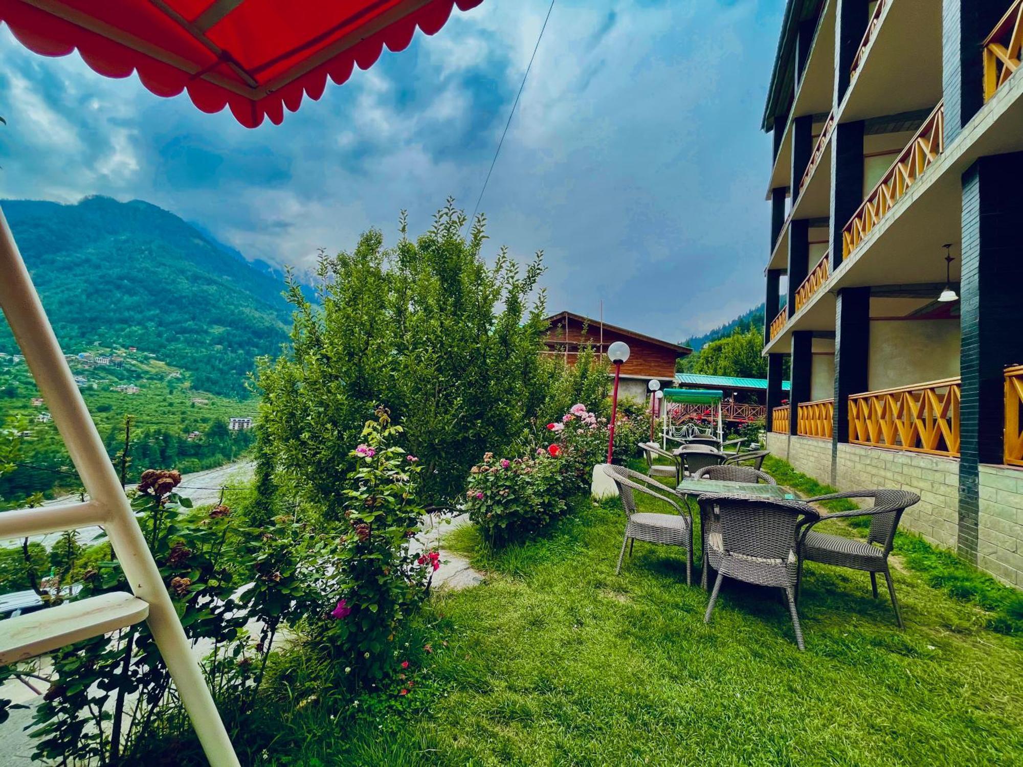 Naina Deventure Resort, Manali - Premium Rooms With Centrally Heated & Scenic View Kültér fotó