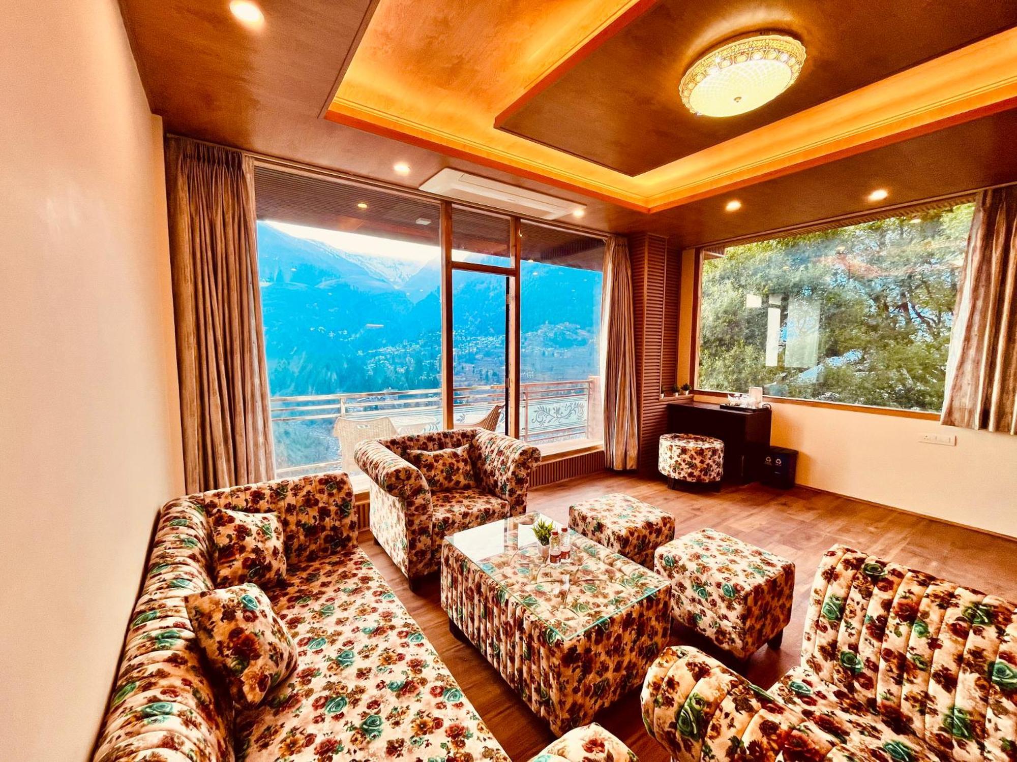 Naina Deventure Resort, Manali - Premium Rooms With Centrally Heated & Scenic View Kültér fotó