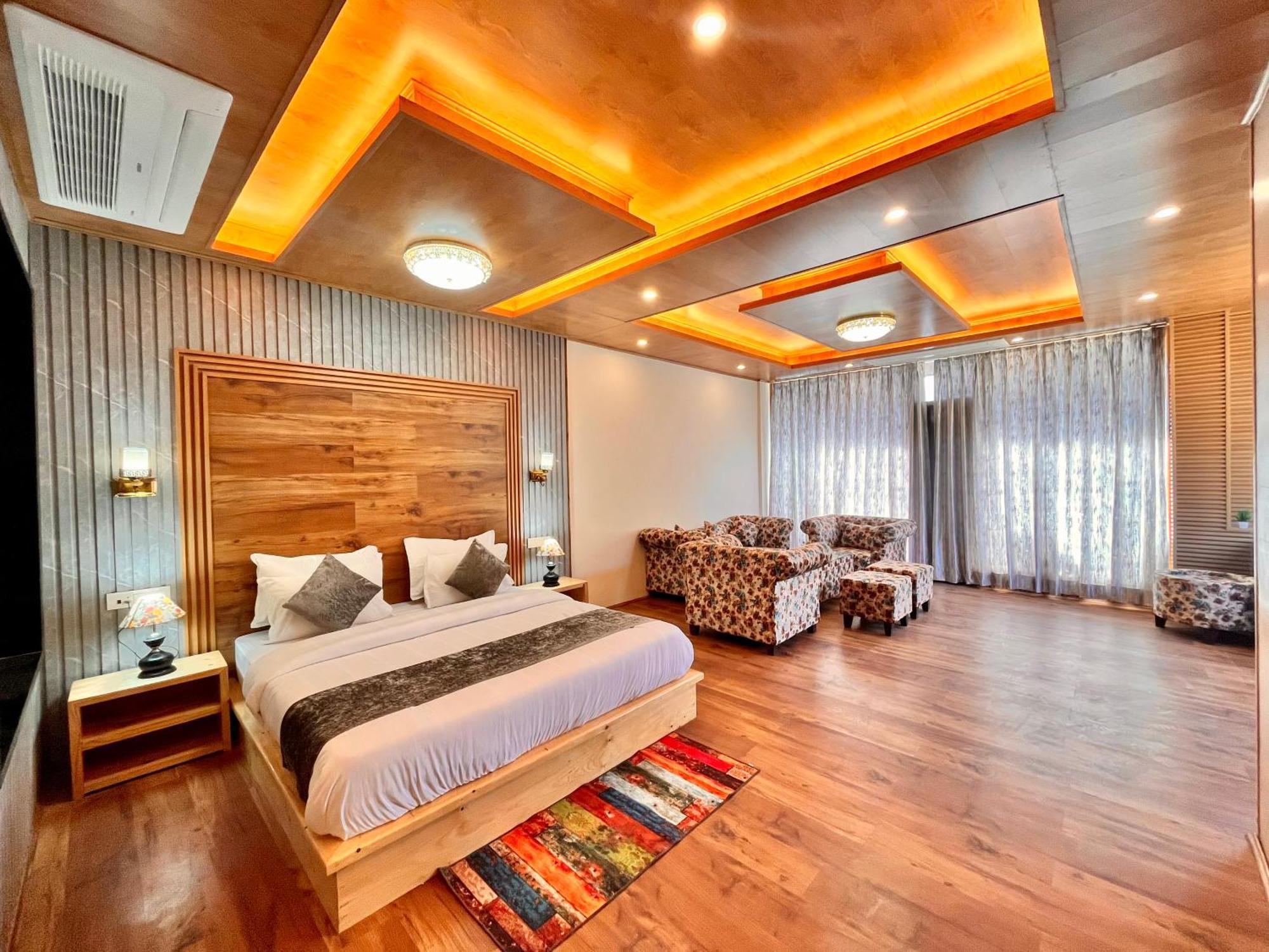 Naina Deventure Resort, Manali - Premium Rooms With Centrally Heated & Scenic View Kültér fotó