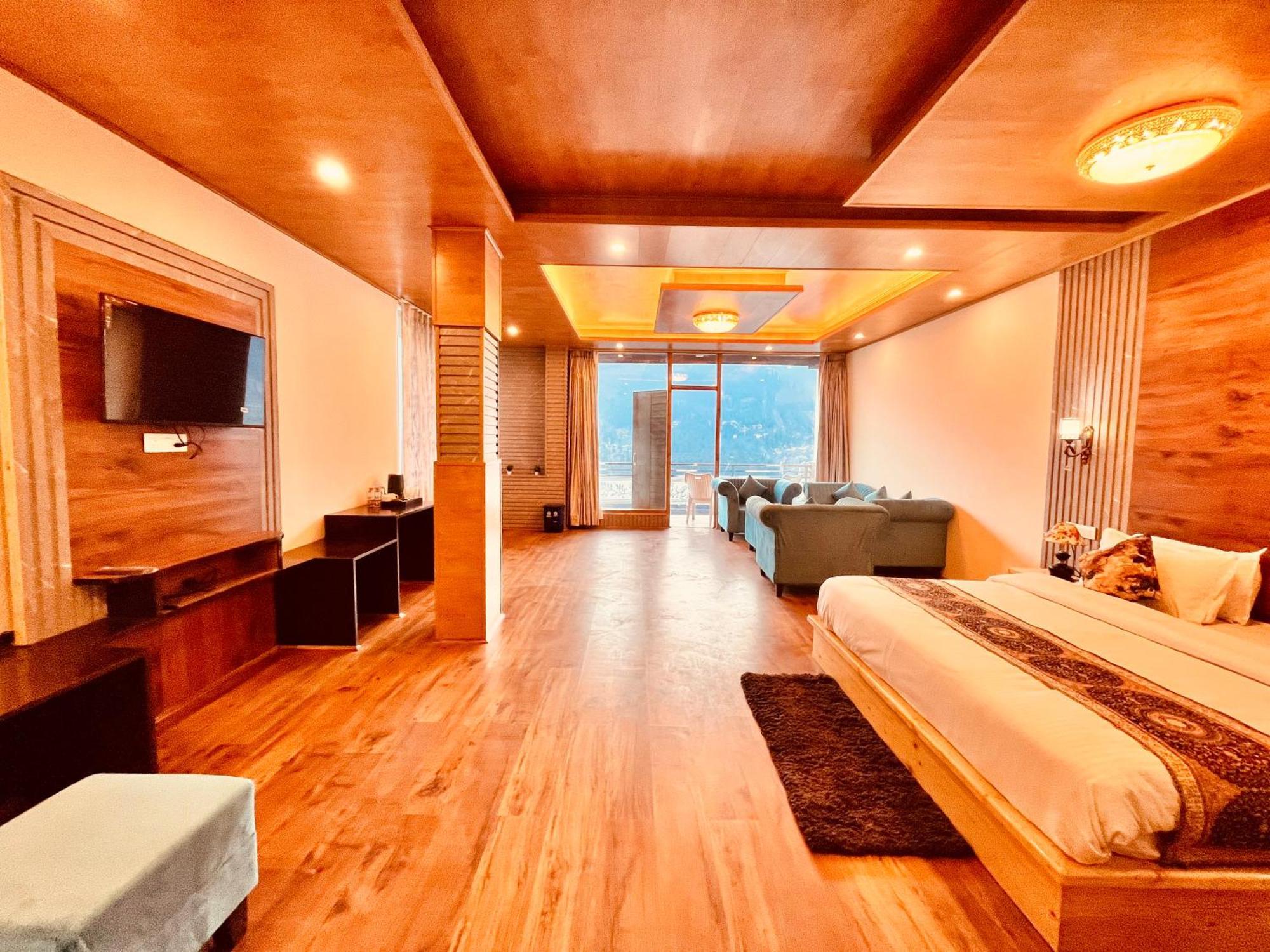 Naina Deventure Resort, Manali - Premium Rooms With Centrally Heated & Scenic View Kültér fotó
