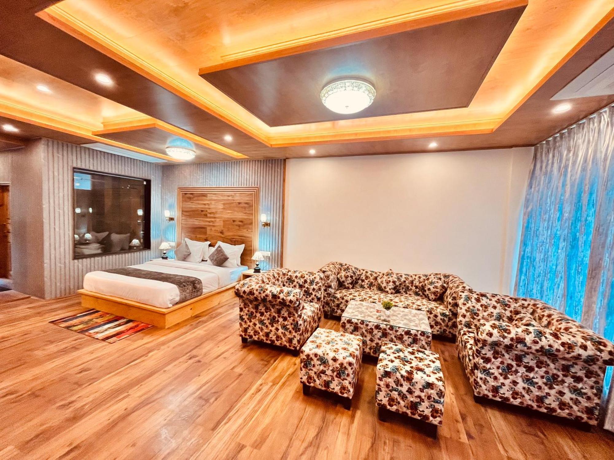 Naina Deventure Resort, Manali - Premium Rooms With Centrally Heated & Scenic View Kültér fotó