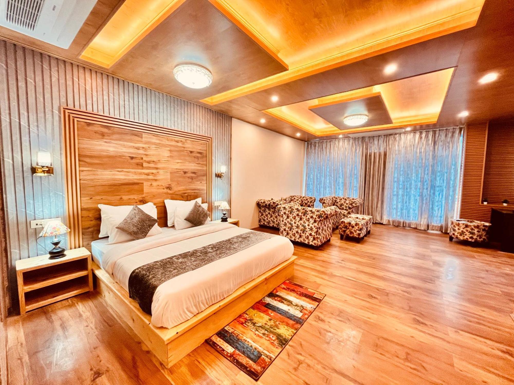 Naina Deventure Resort, Manali - Premium Rooms With Centrally Heated & Scenic View Kültér fotó