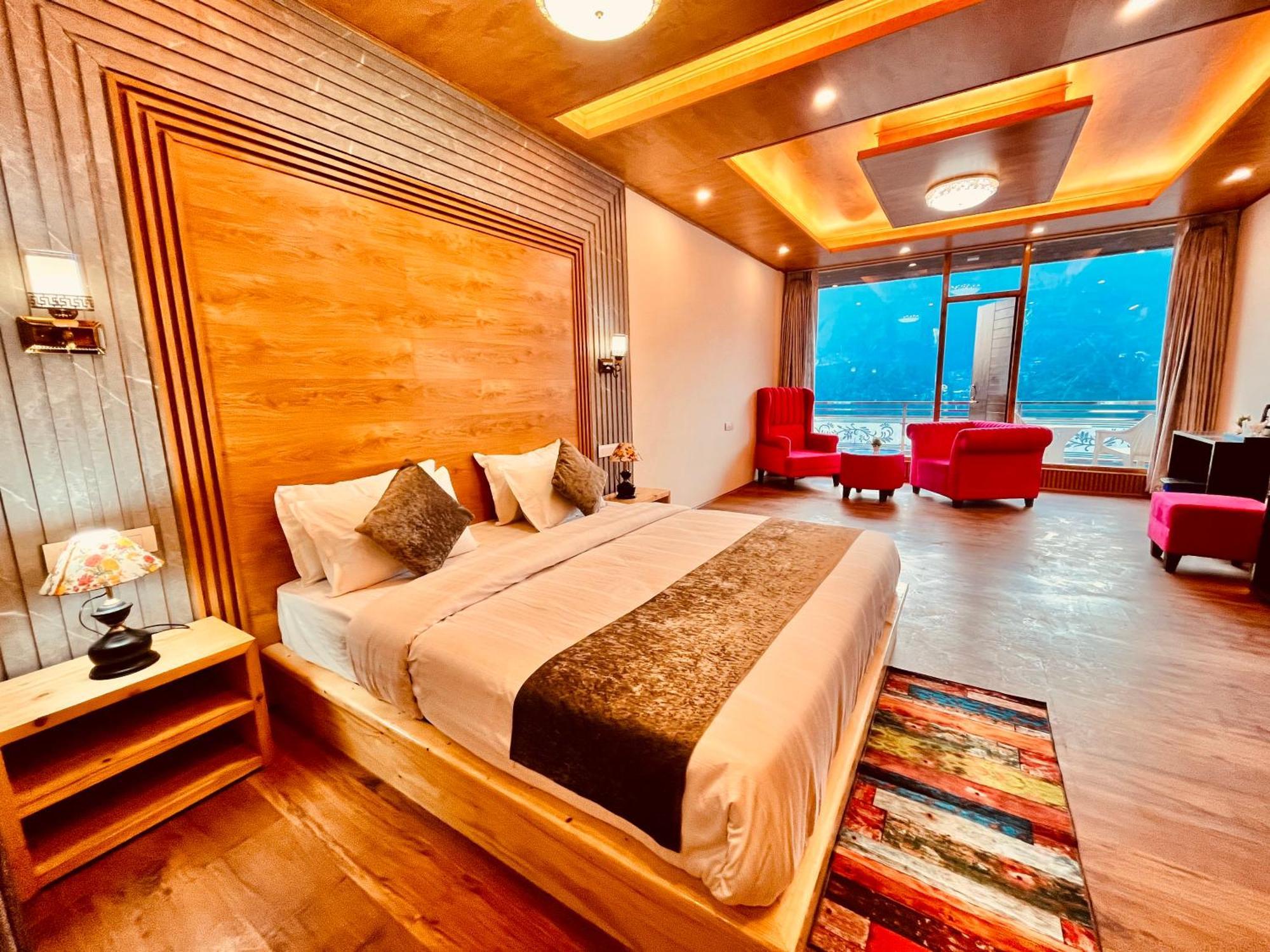 Naina Deventure Resort, Manali - Premium Rooms With Centrally Heated & Scenic View Kültér fotó