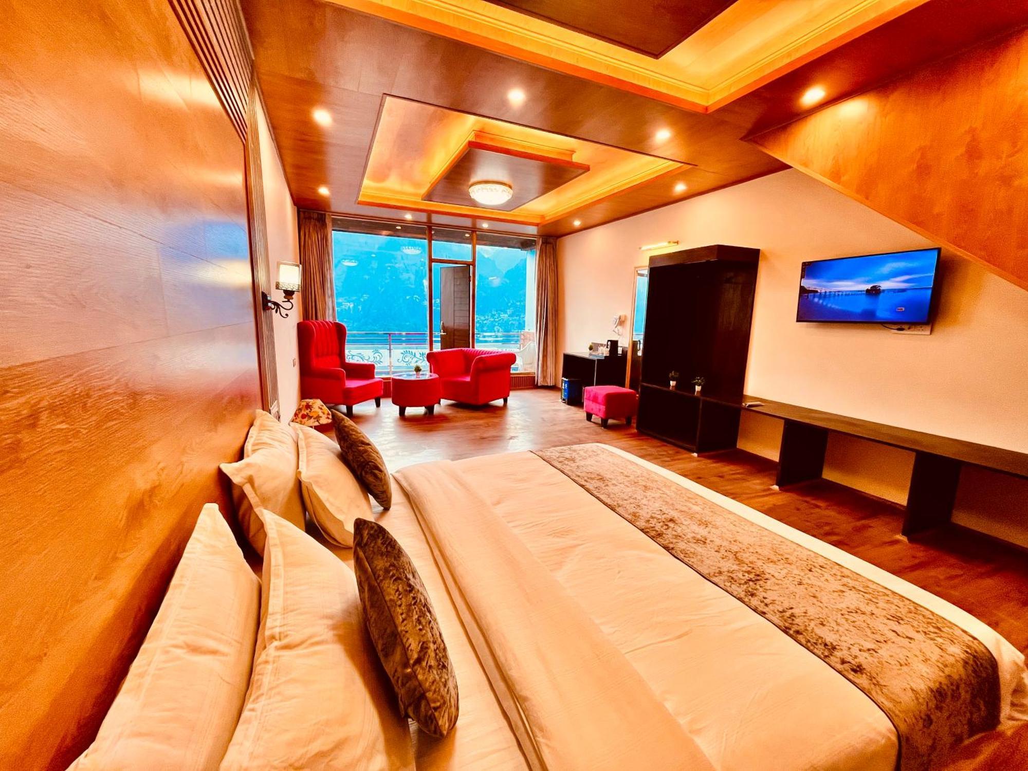 Naina Deventure Resort, Manali - Premium Rooms With Centrally Heated & Scenic View Kültér fotó
