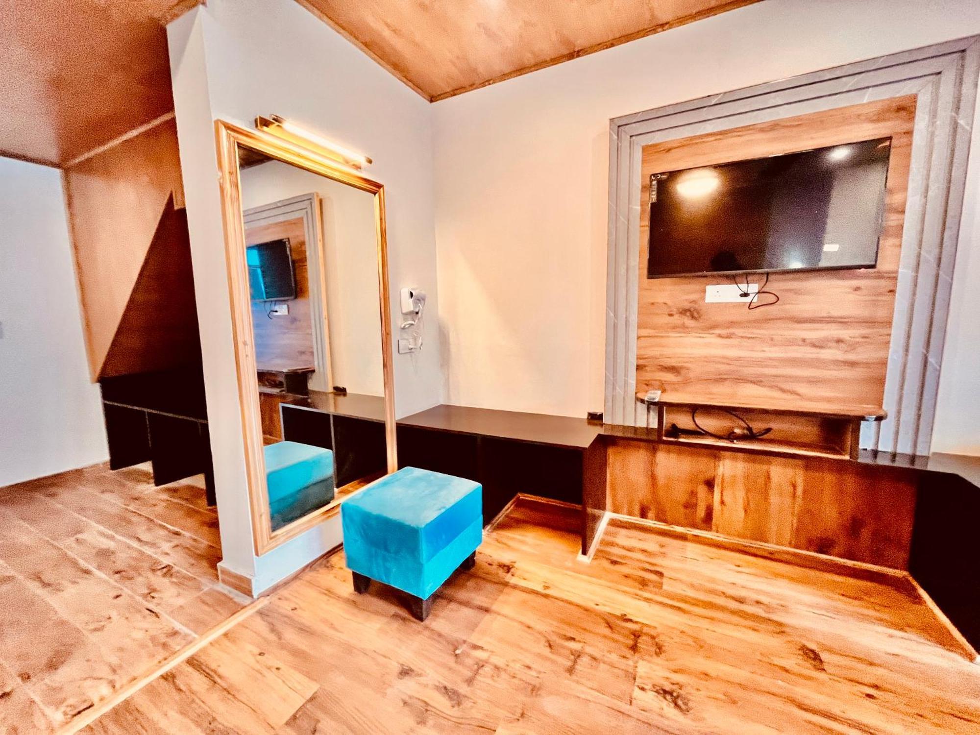 Naina Deventure Resort, Manali - Premium Rooms With Centrally Heated & Scenic View Kültér fotó