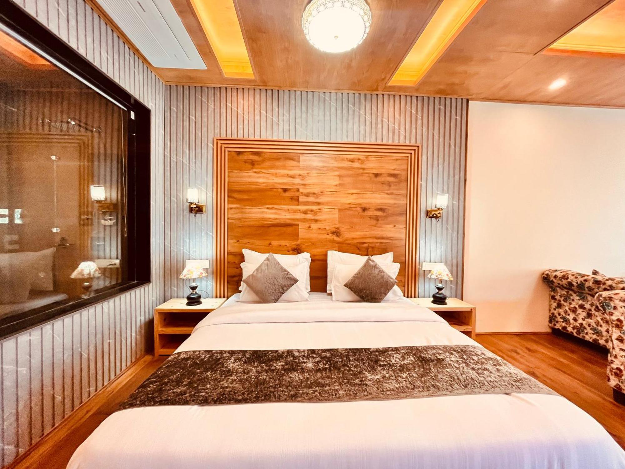 Naina Deventure Resort, Manali - Premium Rooms With Centrally Heated & Scenic View Kültér fotó