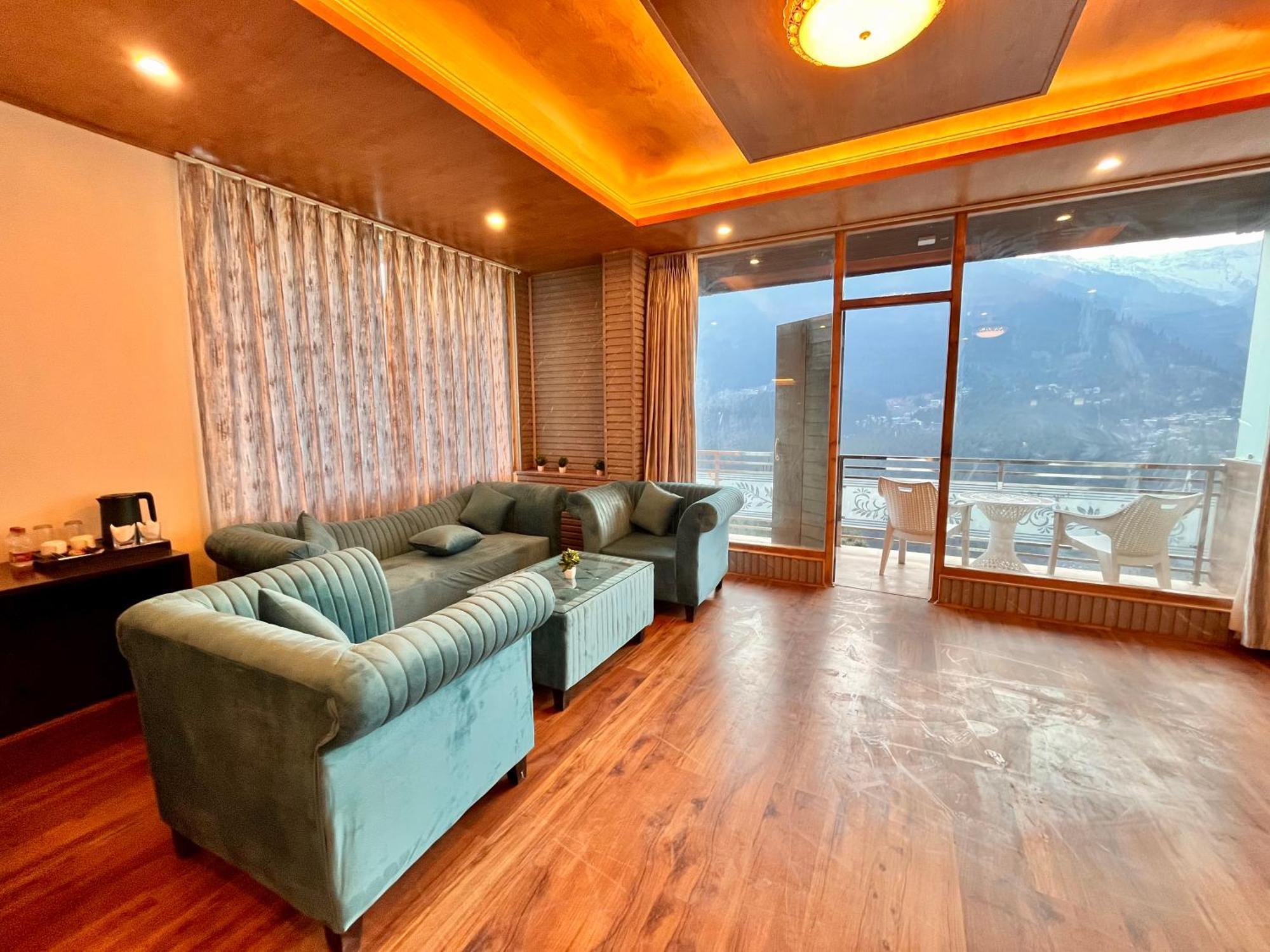 Naina Deventure Resort, Manali - Premium Rooms With Centrally Heated & Scenic View Kültér fotó